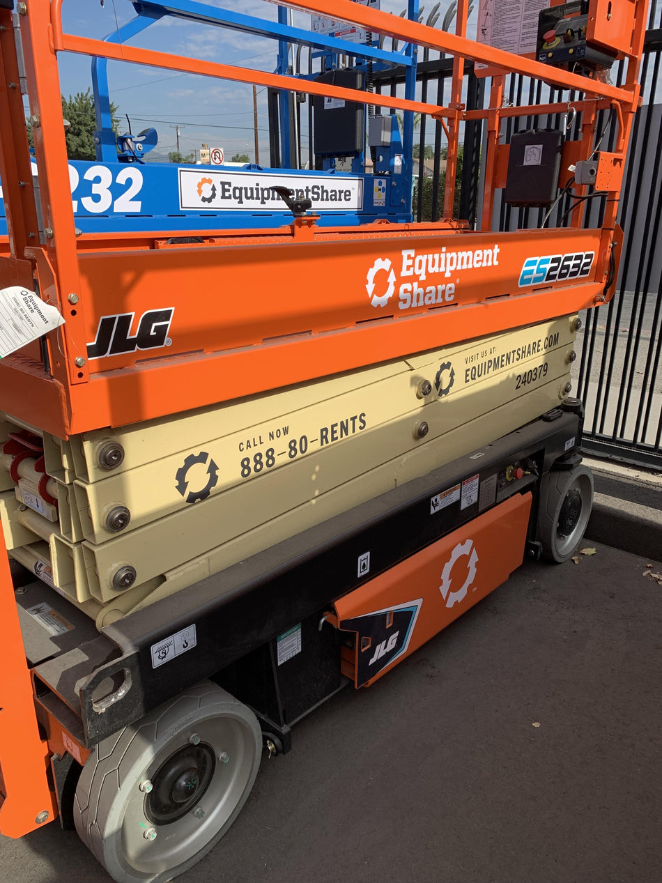 2022 JLG ES2632