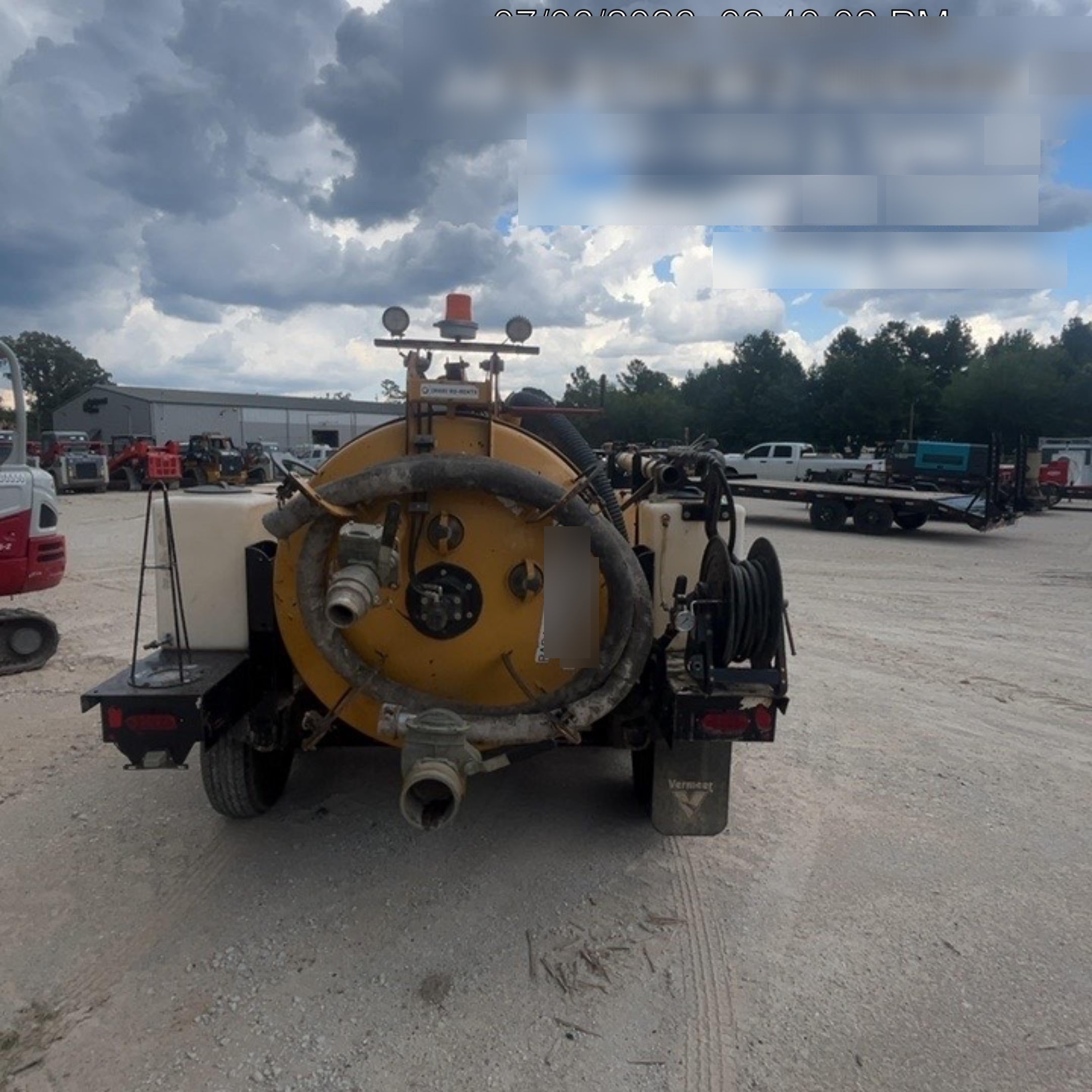 2023 VAC-TRON LP573XDT