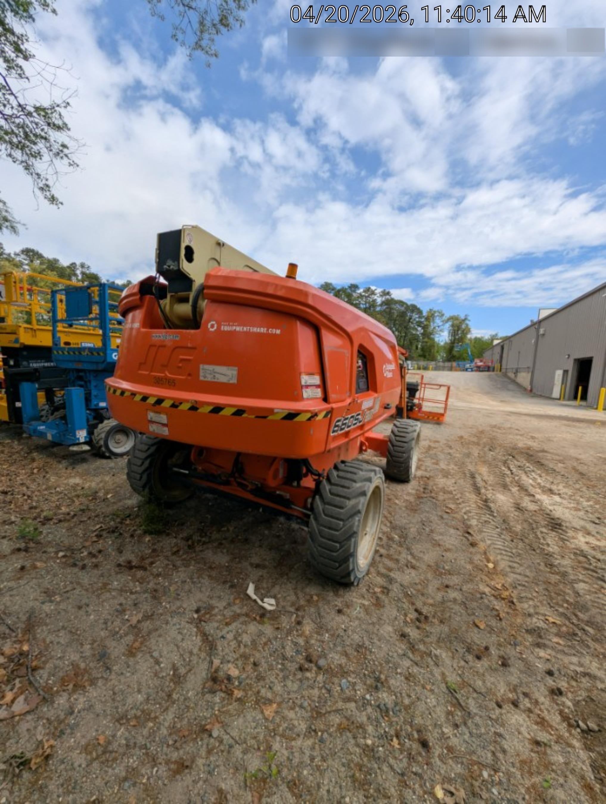 2023 JLG 660SJ
