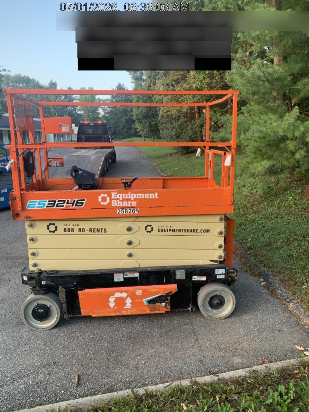 2022 JLG ES3246