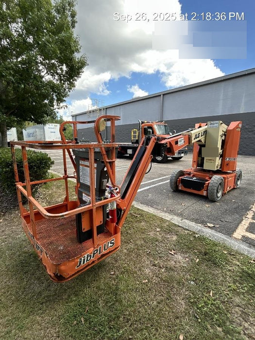 2019 JLG E300AJP