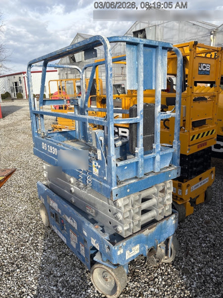 2020 Genie GS-1930 Solid Non Marking Tires, Beacon, Folding rails with half height swing gate