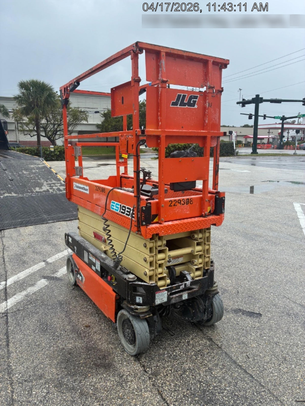 2022 JLG ES1932