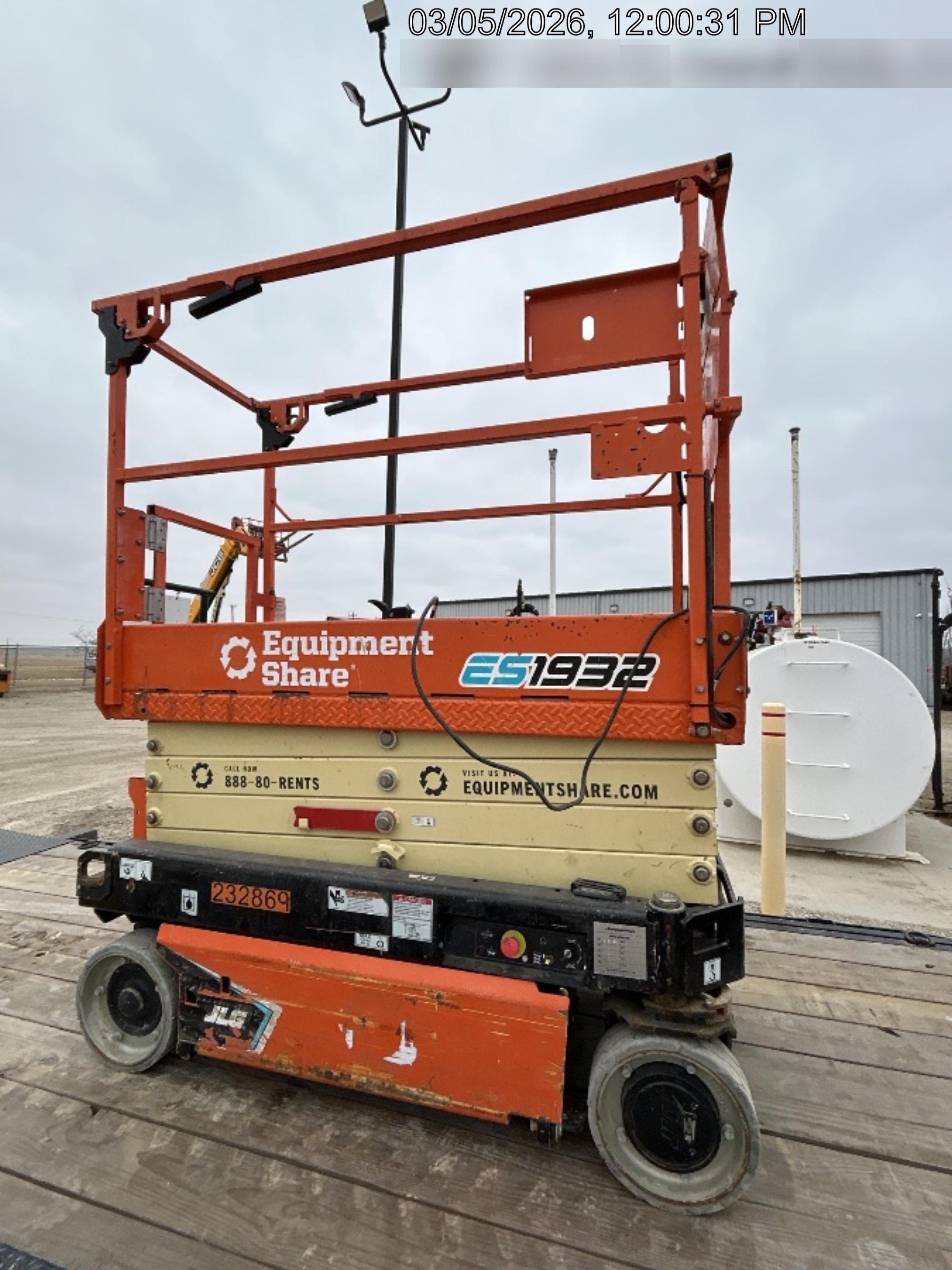2022 JLG ES1932