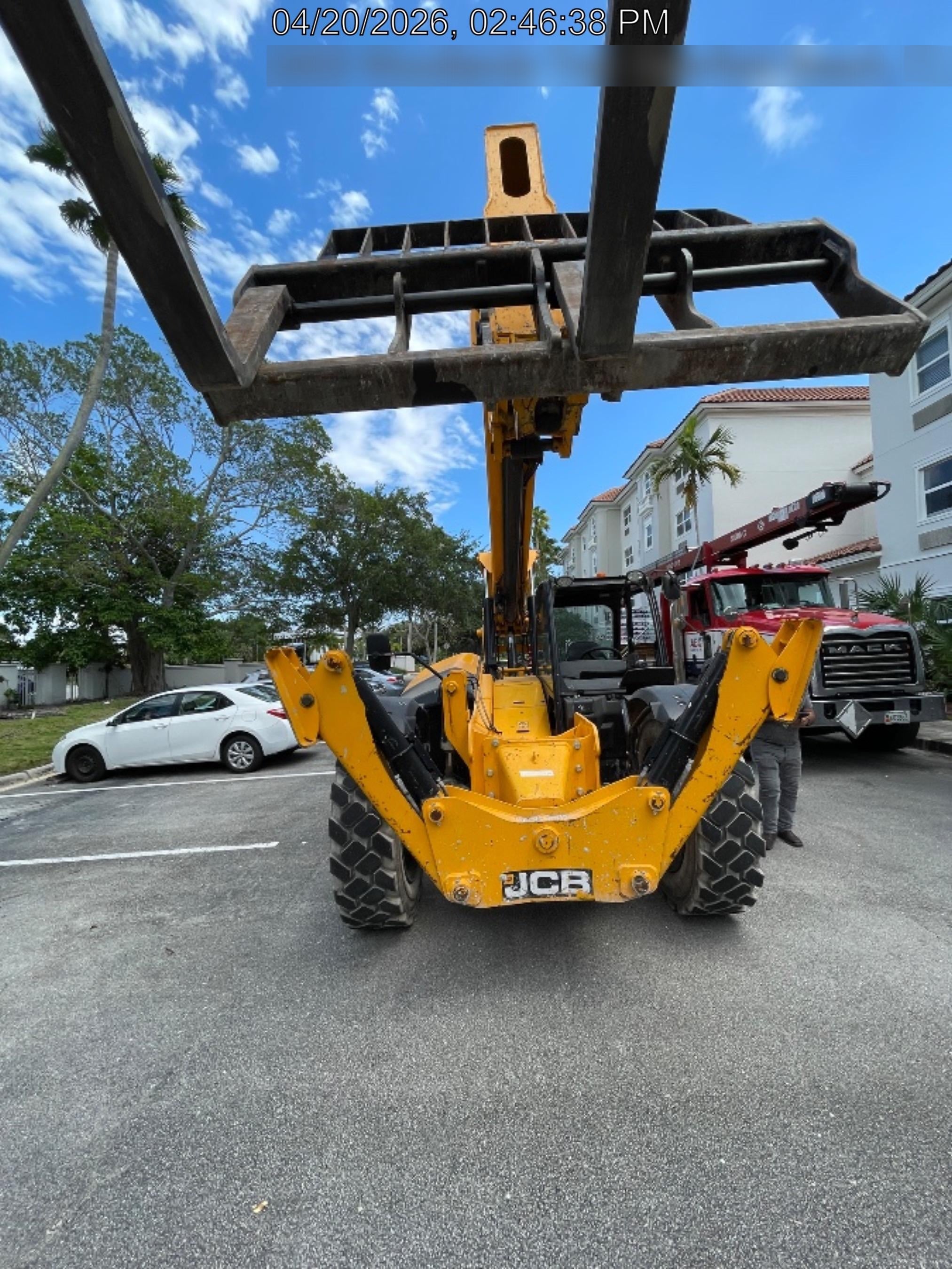 2023 JCB 510-56