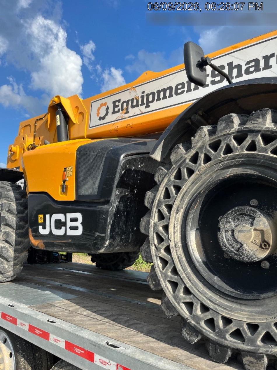 2019 JCB 510-56 Enclosed Cab, 74 HP, Solid Tires, Worklights, Beacon, Aux Hydraulics, Lifting Eye 66" Carriage/60" Forks