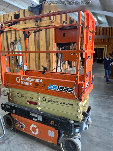 2023 JLG ES1932