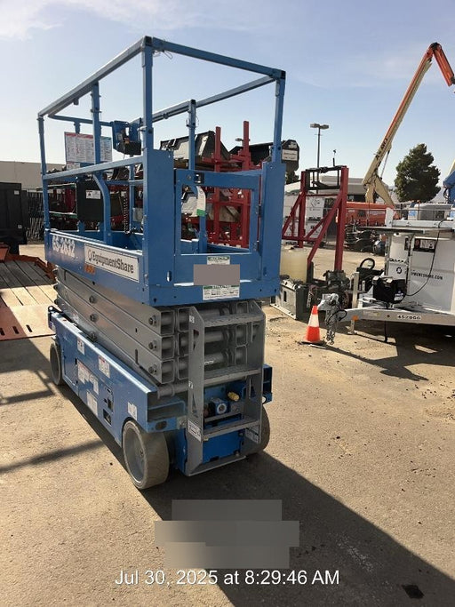 2020 Genie GS-2632 Solid NM Tires, Folding Rails with Half-Height Swing Gate, Beacon, 800W Invertor