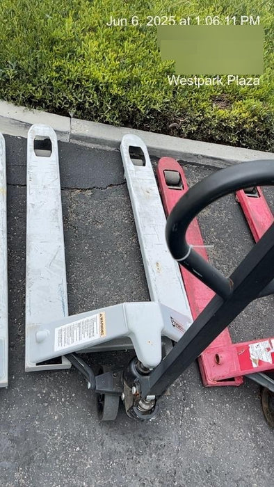 2025 STRONGWAY 4400 lb Pallet Jack