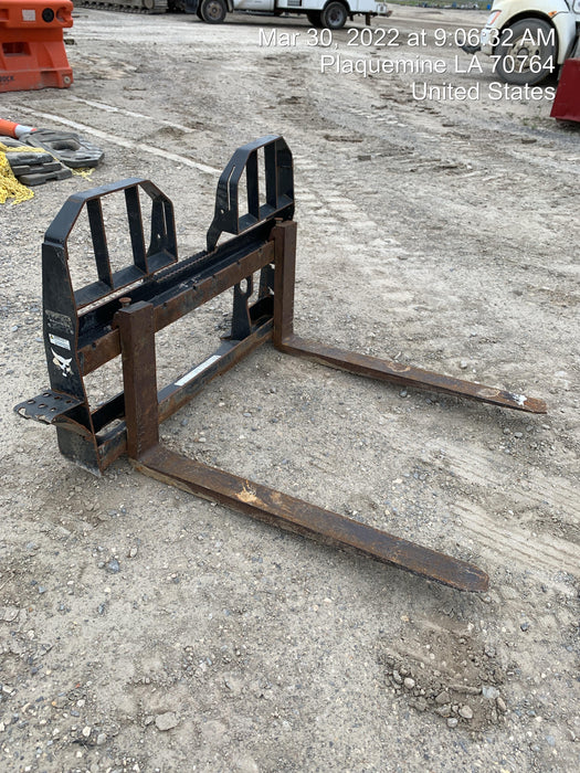 2020 EMKAY 48" Pallet Forks - Emkay