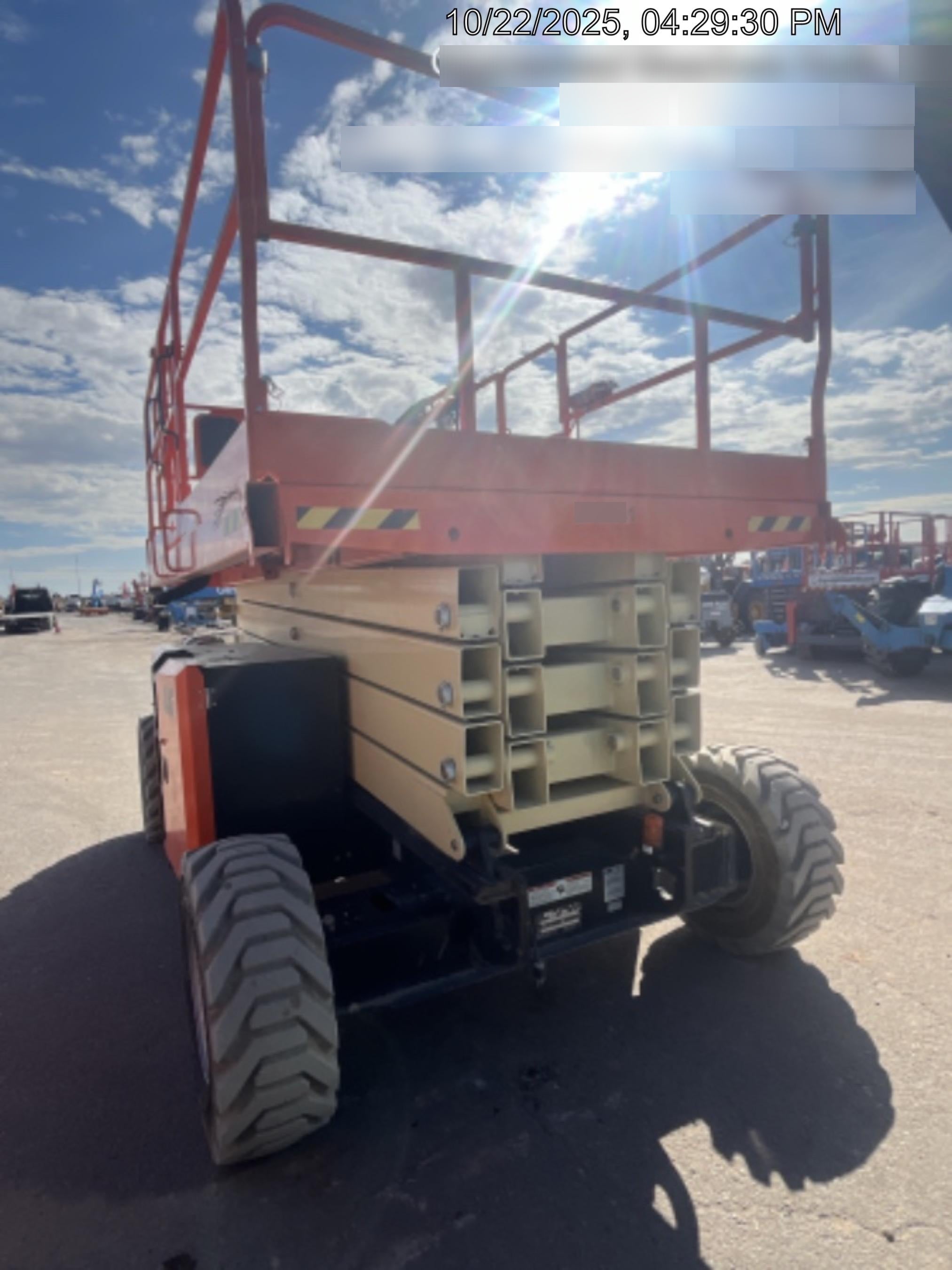 2023 JLG 4394RT