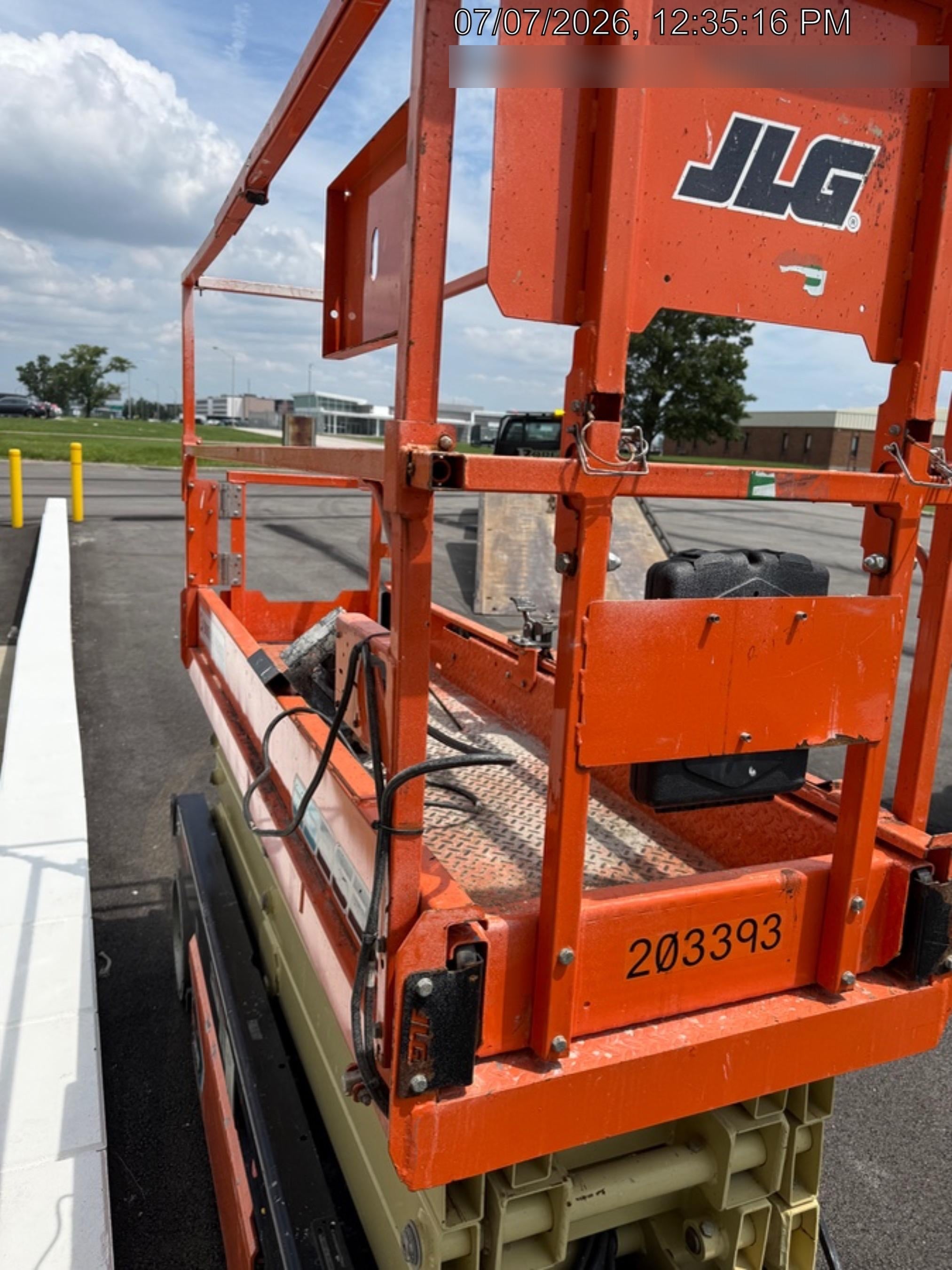 2022 JLG ES2632