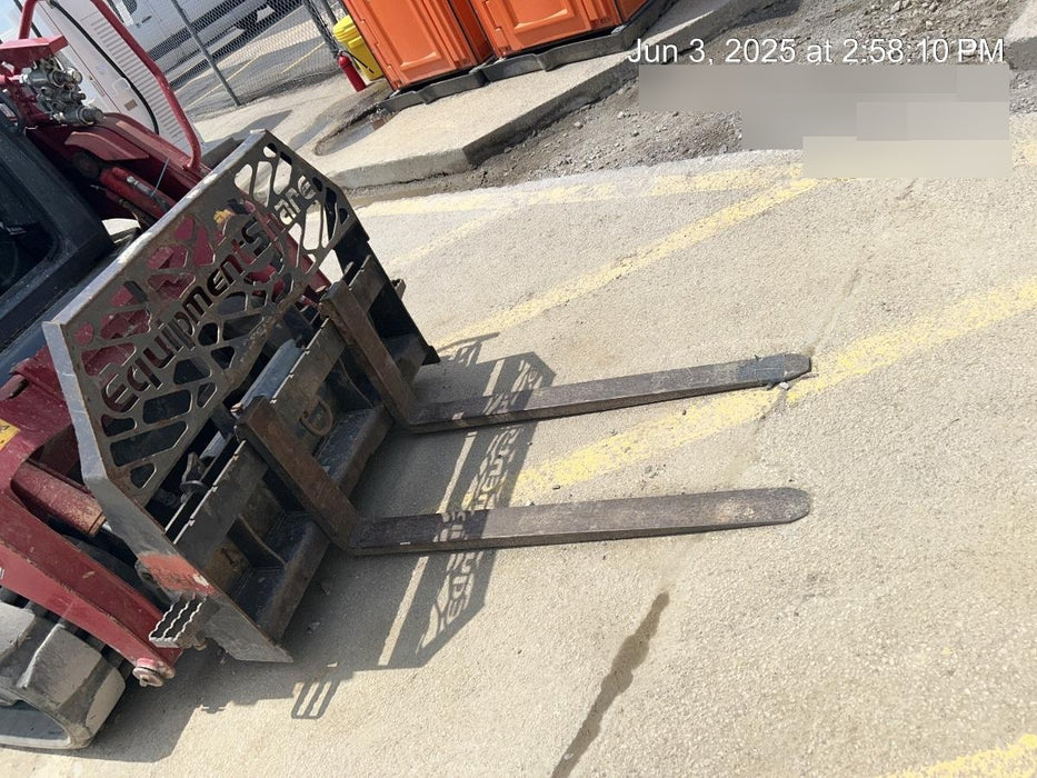 2018 PALADIN 48" Pallet Forks