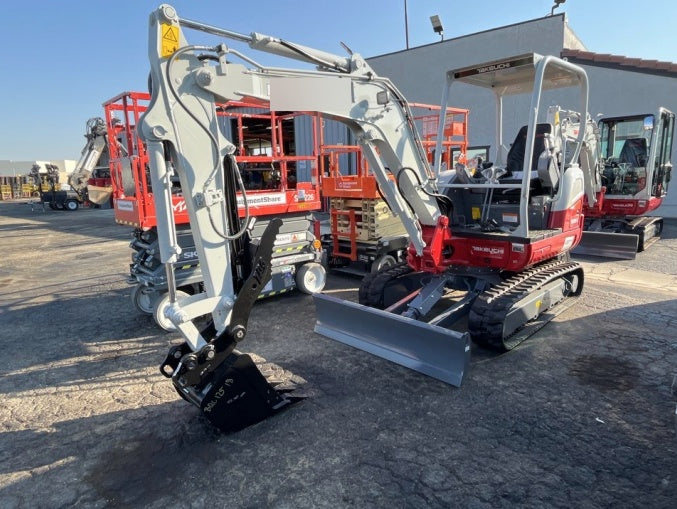 2024 TAKEUCHI TB235-2R