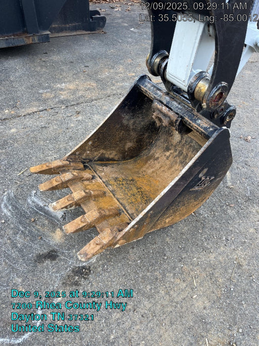 2025 TAKEUCHI 24" Bucket Takeuchi