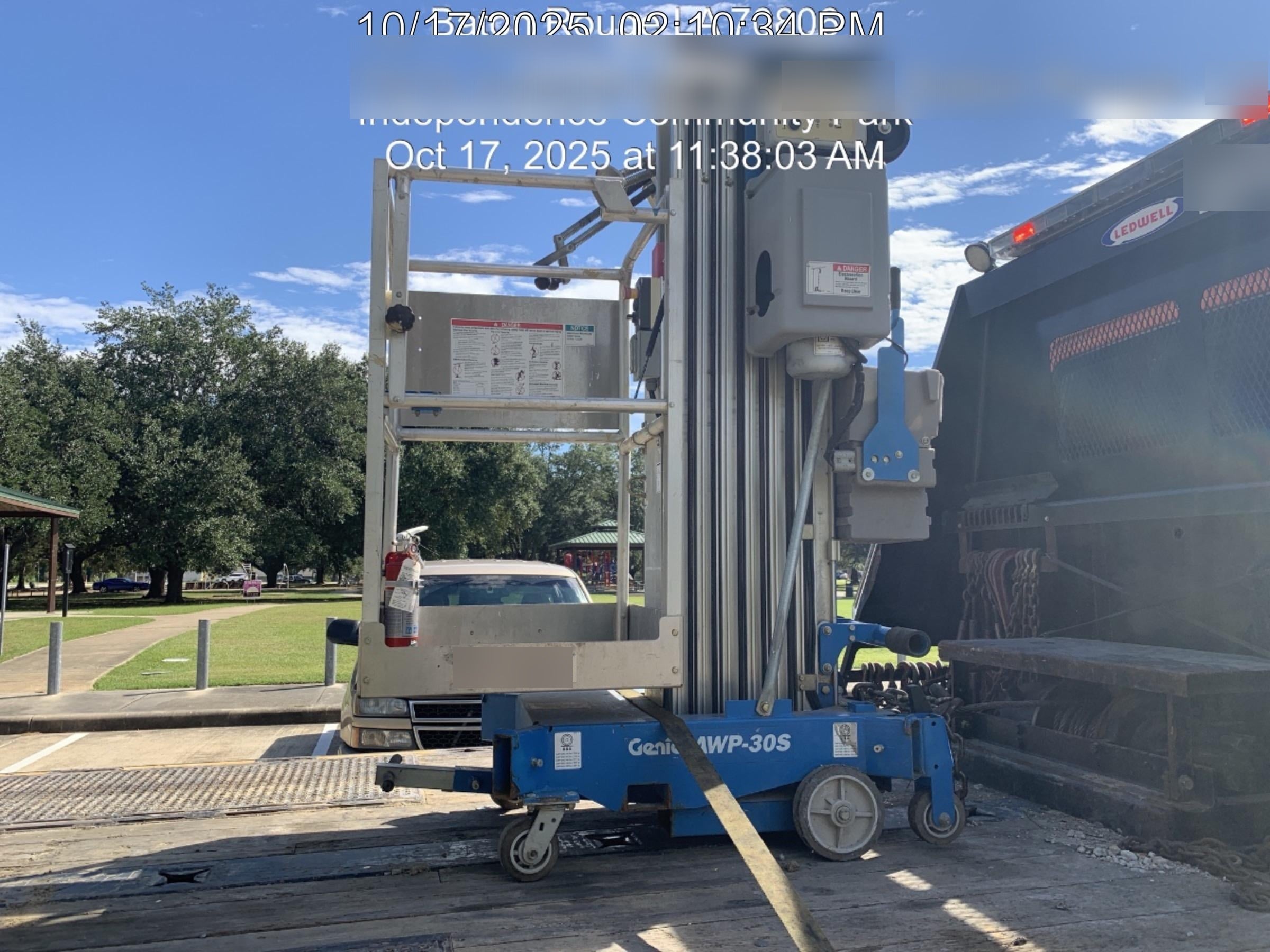 2019 GENIE AWP-30S