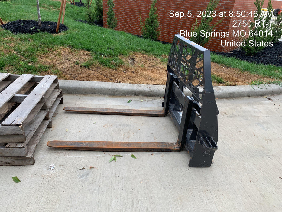 2022 PALADIN 48" Pallet Forks - Paladin