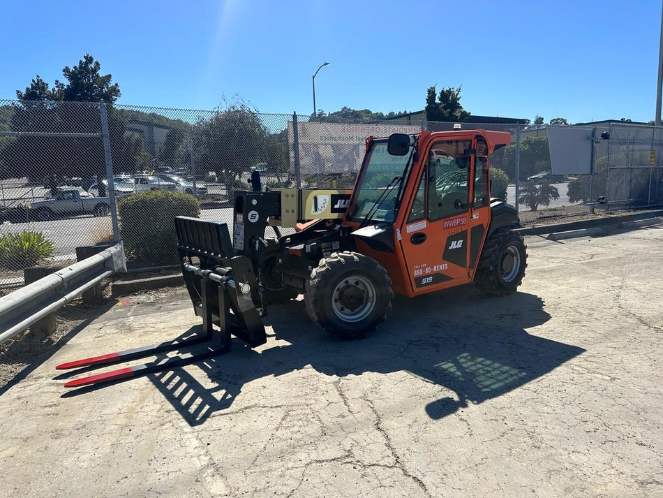 2025 JLG 519
