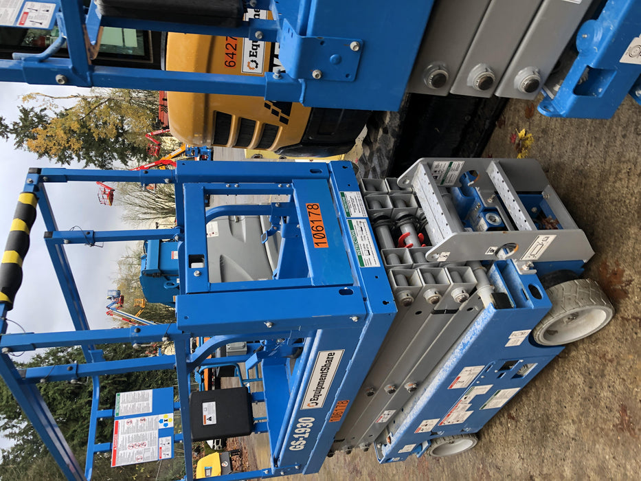 2020 Genie GS-1930 Solid Non Marking Tires, Beacon, Folding rails with half height swing gate, 800W Inverter