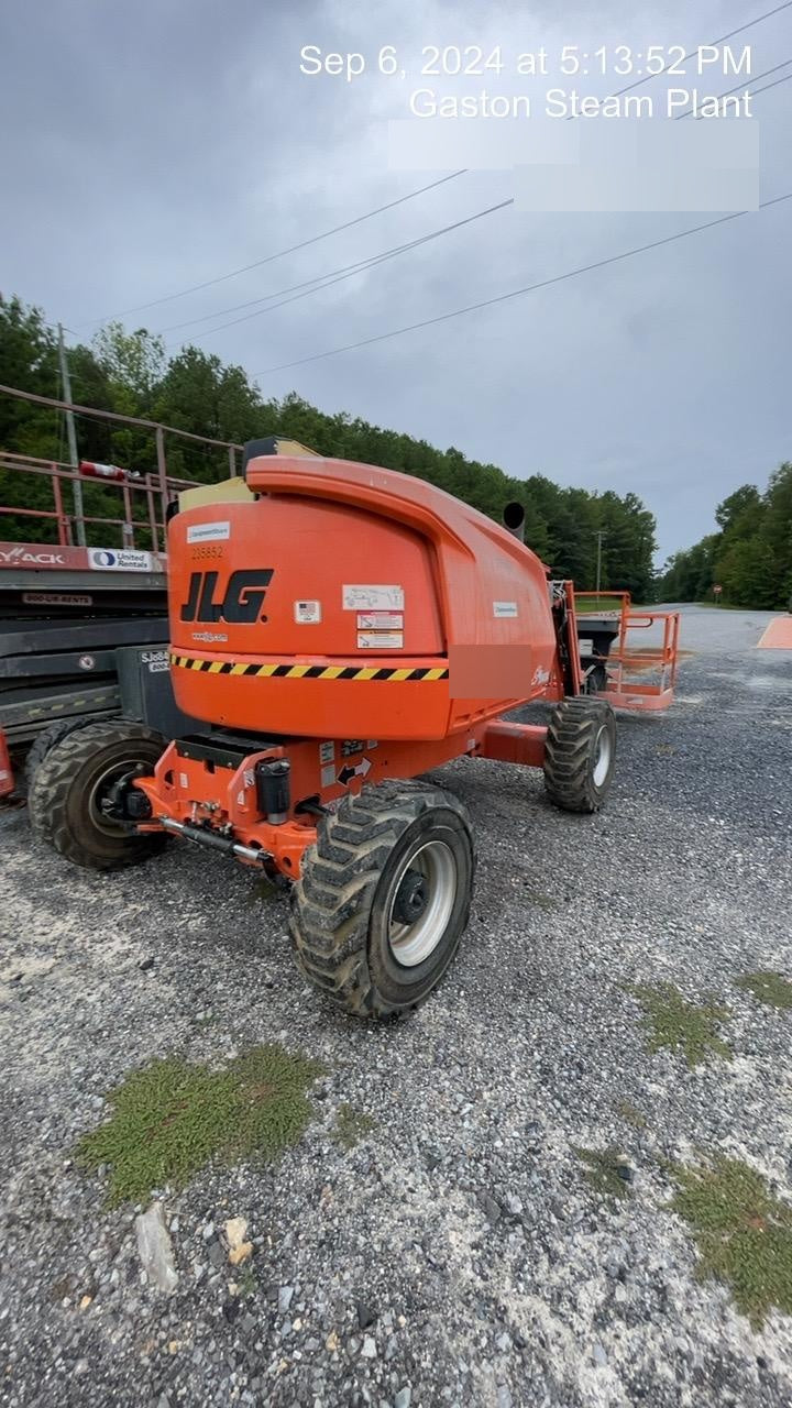 2022 JLG 450AJ
