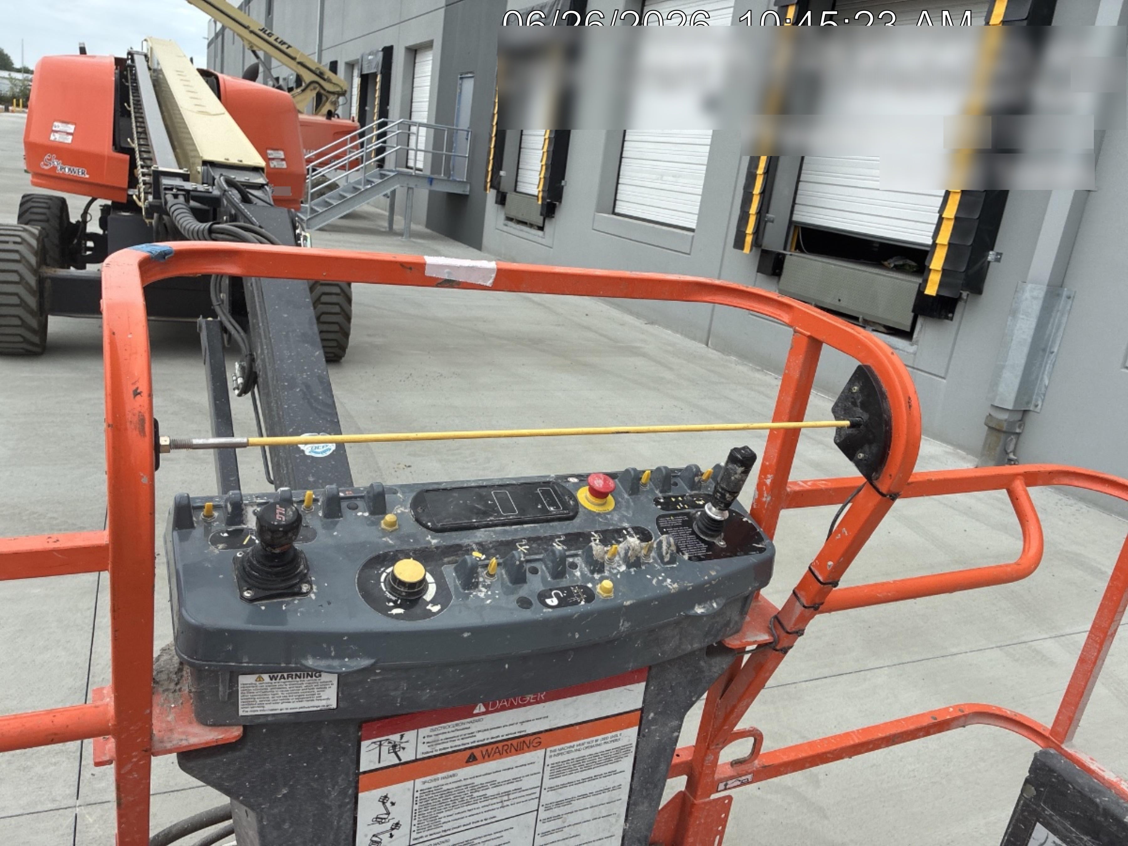2025 JLG 660SJ