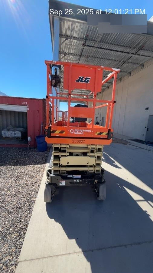 2022 JLG R3246