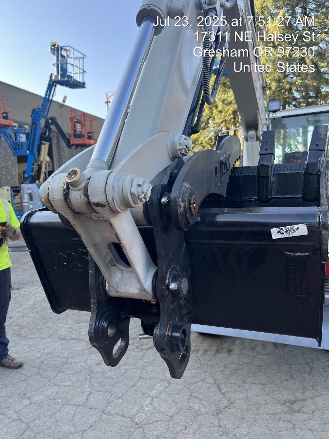 2025 TAKEUCHI TB235-2CR