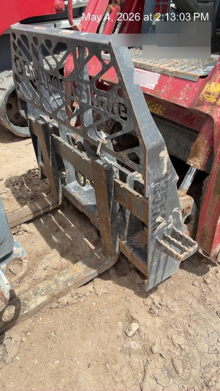 2021 PALADIN 48" Pallet Forks - Paladin