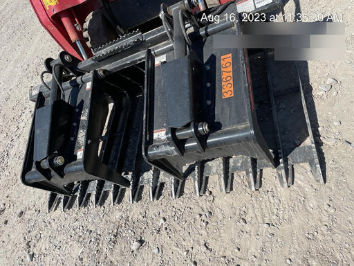 2022 TAKEUCHI 72" Skeleton Grapple Bucket - Takeuchi