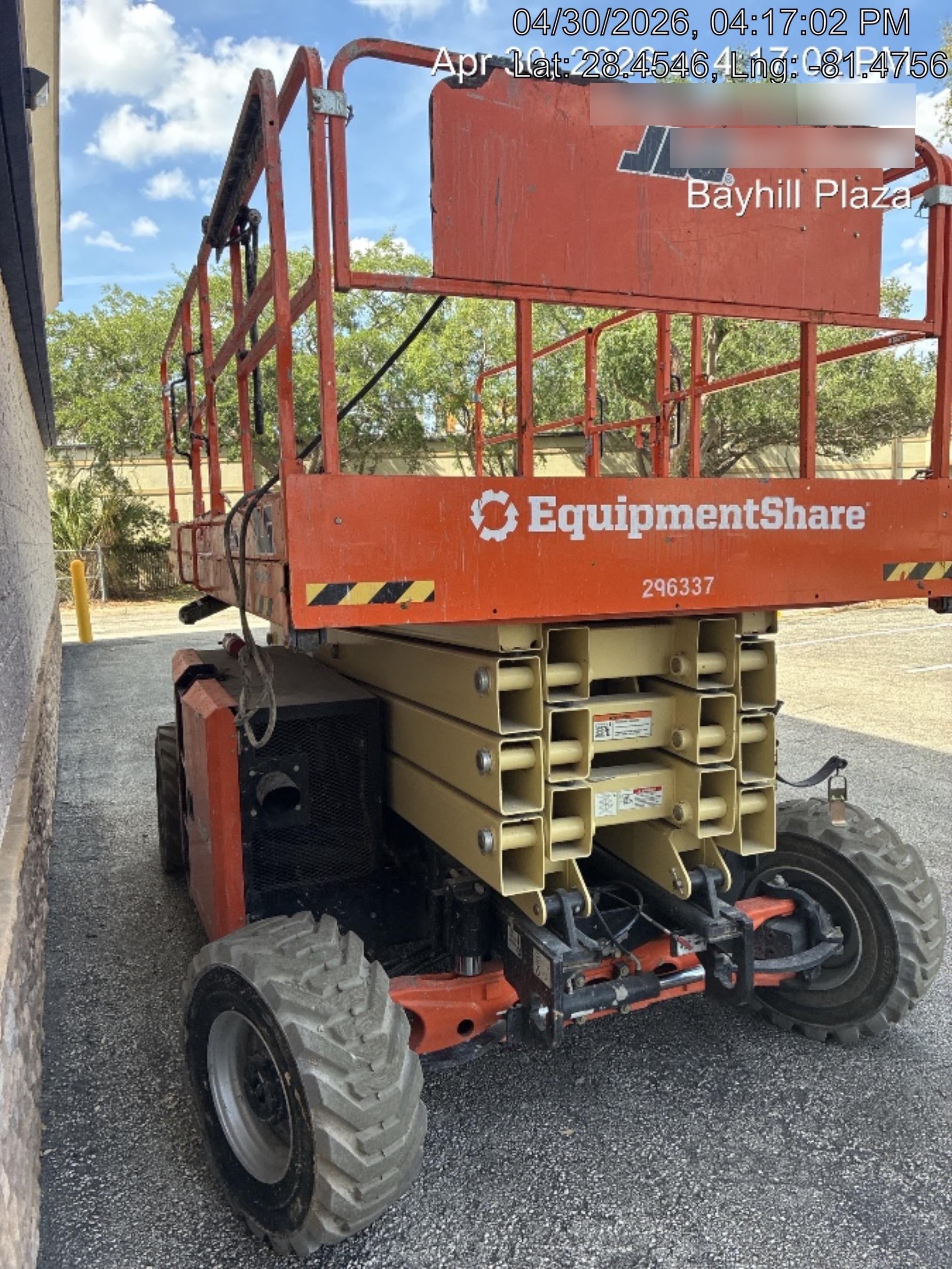 2023 JLG RT4394