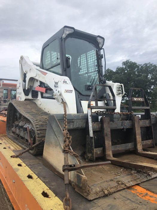 2020 Bobcat T740 74Hp T4, Cab/Heat/Air, Selectable Joystick Controls, Aux Hydraulics, Backup Alarm, P29 Performance Package, Rubber Tracks, Auto Ride Control, Reversing Fan, 7-Pin Attachment Control Kit