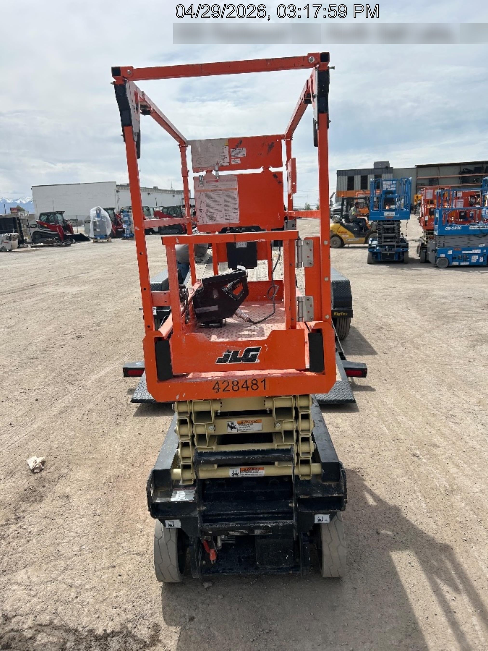 2024 JLG ES1932
