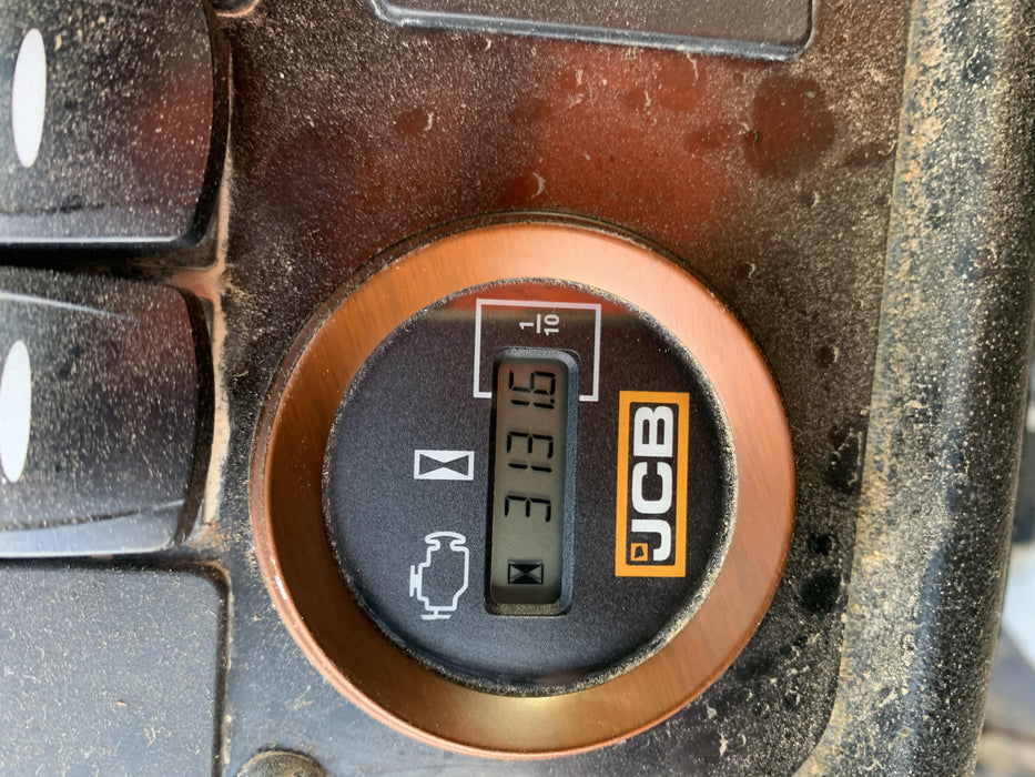 2019 JCB 512-56 109 HP w/CAB/HVAC, Beacon, Aux Hydraulics, Worklights, Solid Tires w/60" Carriage/Forks