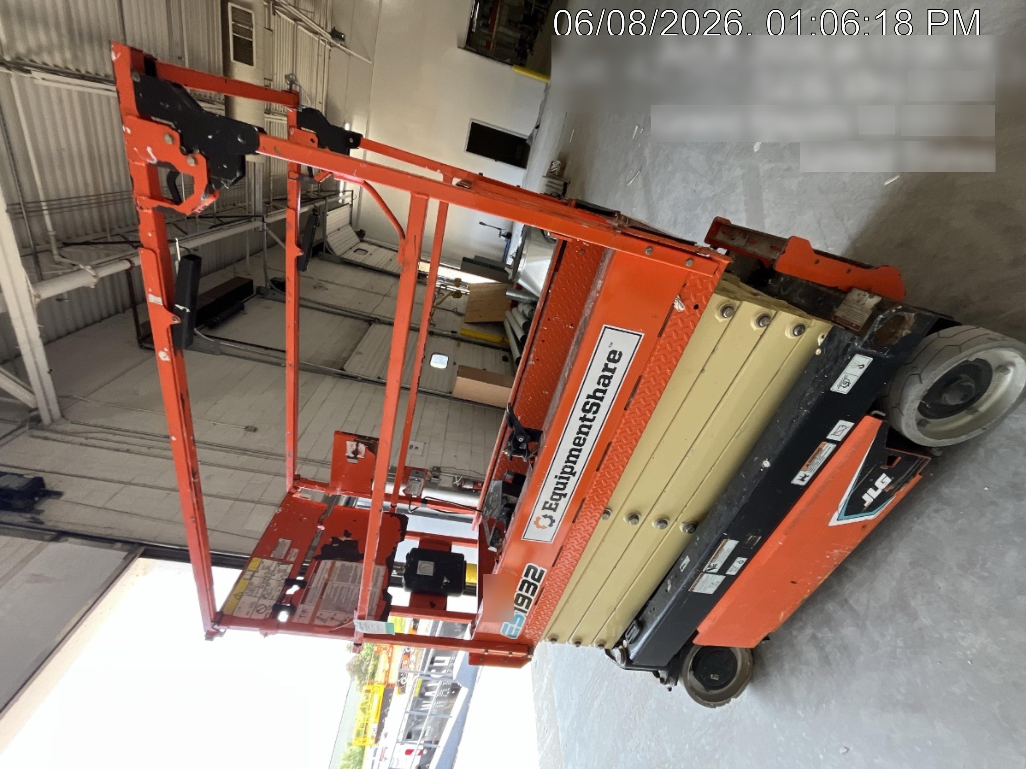 2021 JLG ES1932