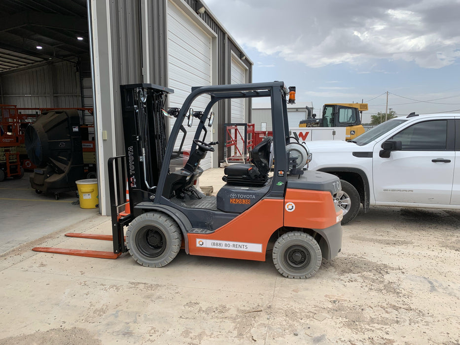 2022 TOYOTA 50-8FGU25