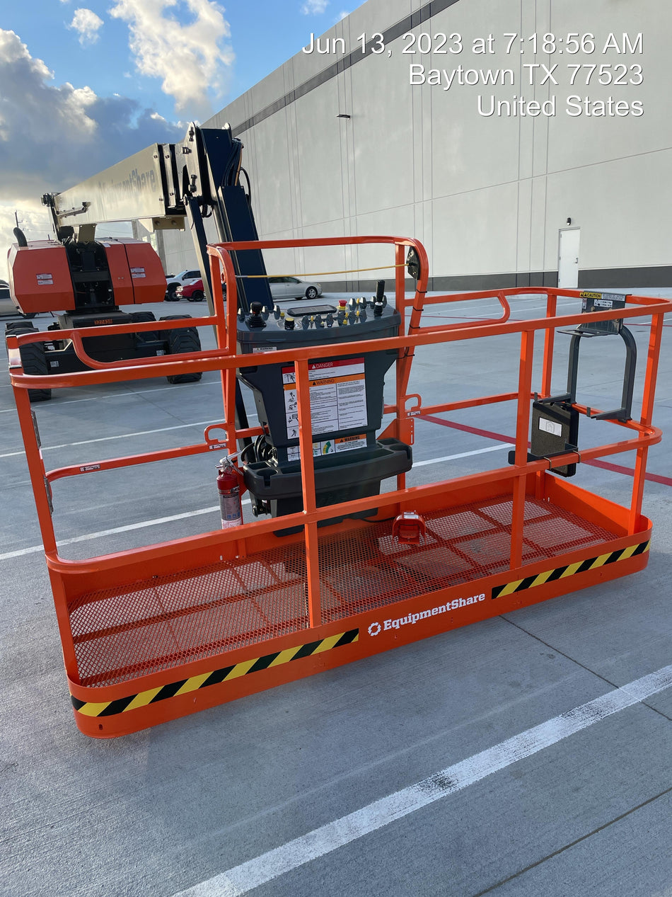 2023 JLG 860SJ