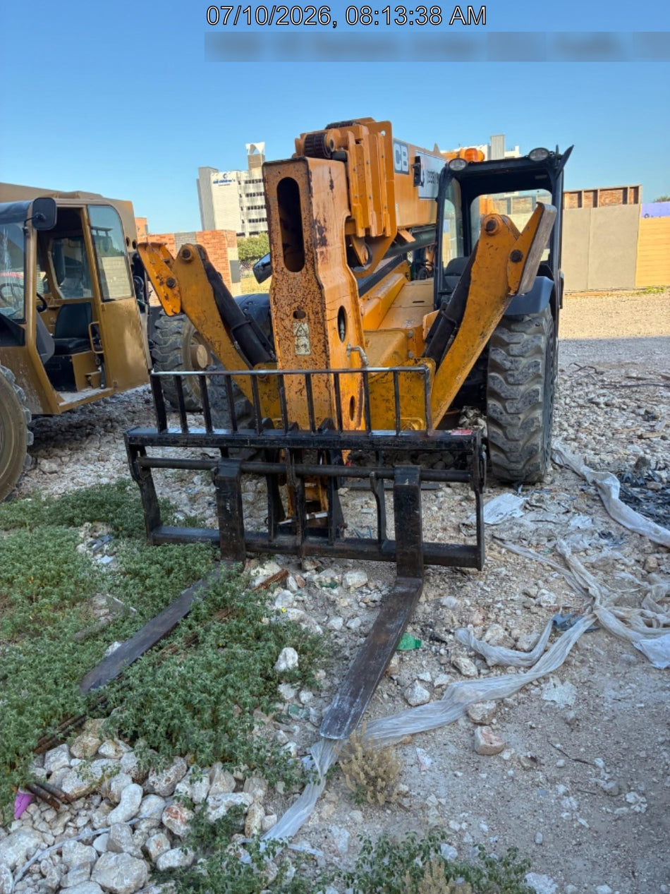 2020 JCB 510-56 Canopy, 74 HP, Solid Tires, STD Worklight, Beacon, Aux Hydraulics, Lifting Eye, Back up Alarm w/66" Carriage/60" Forks
