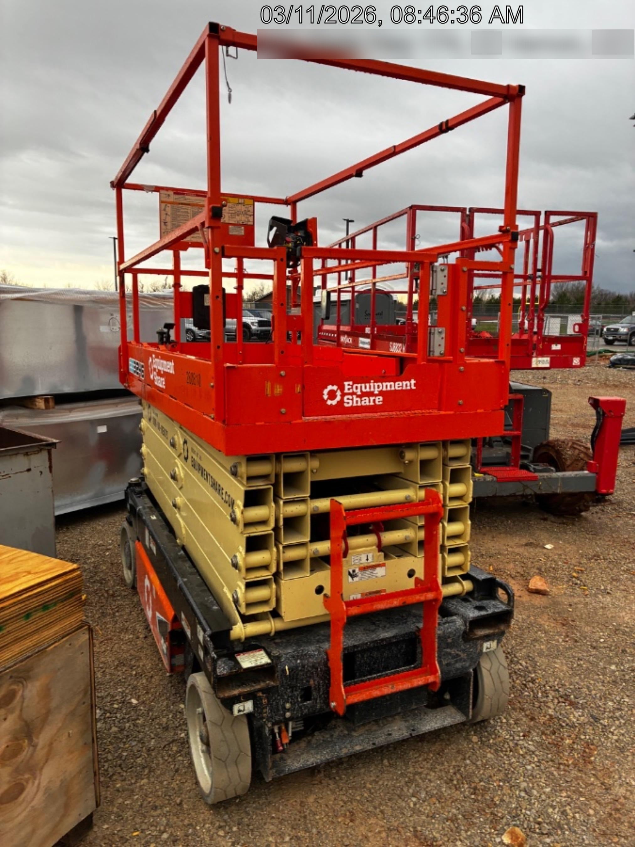 2022 JLG ES3246