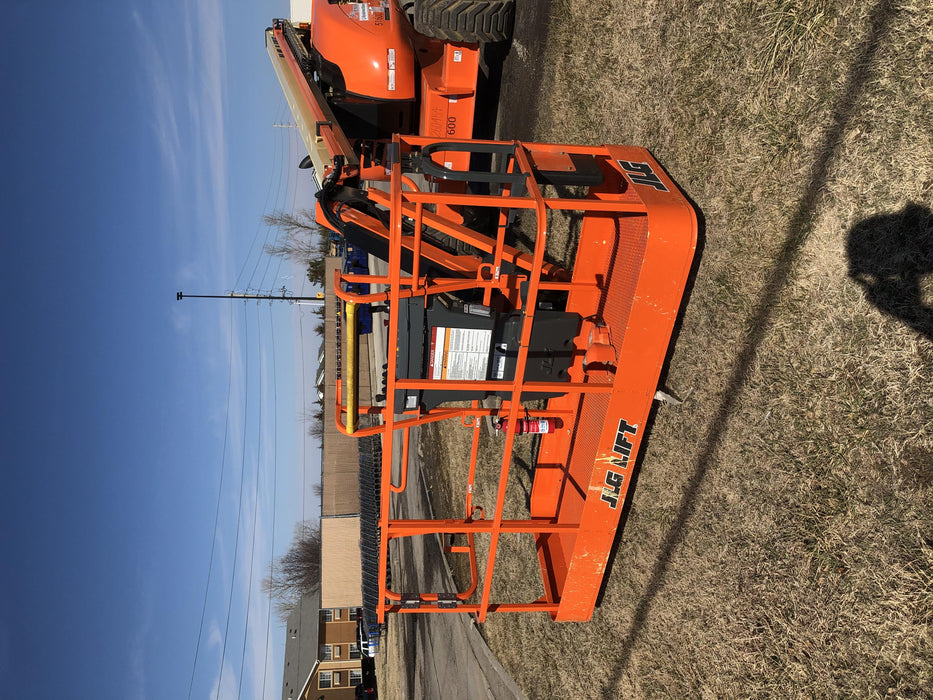 2019 JLG 600AJ
