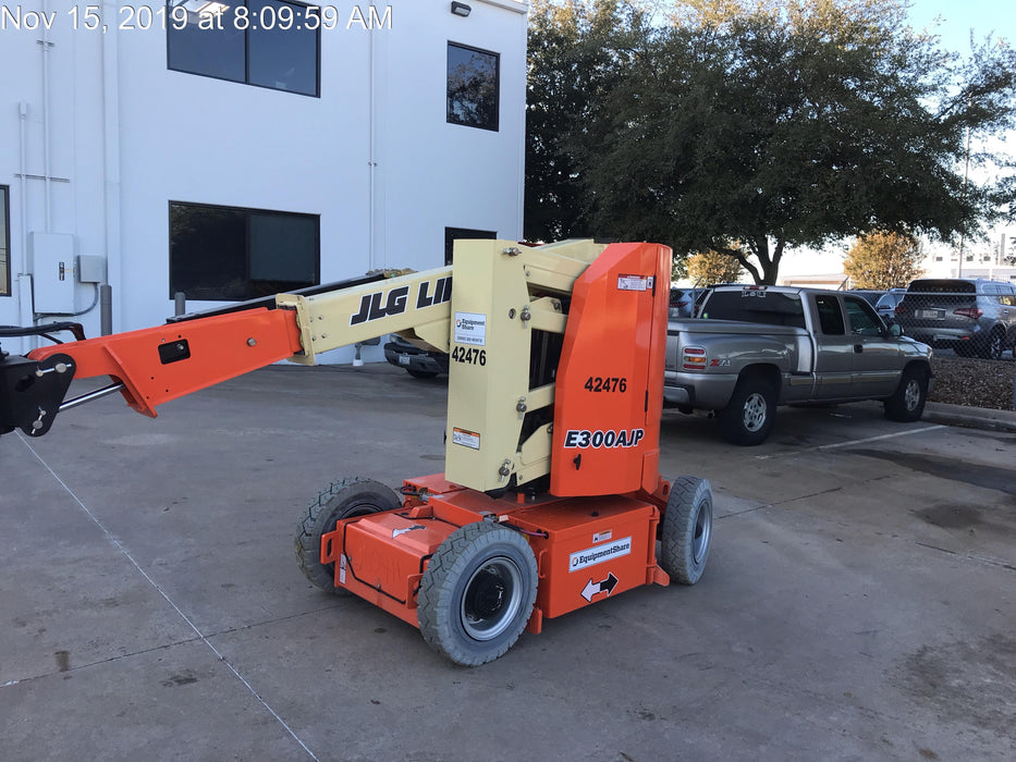 2019 JLG E300AJP