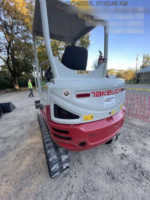 2022 TAKEUCHI TB235-2R