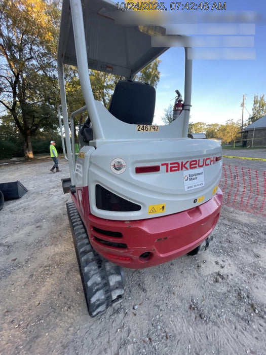 2022 TAKEUCHI TB235-2R