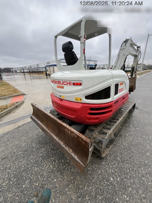 2021 TAKEUCHI TB250-2