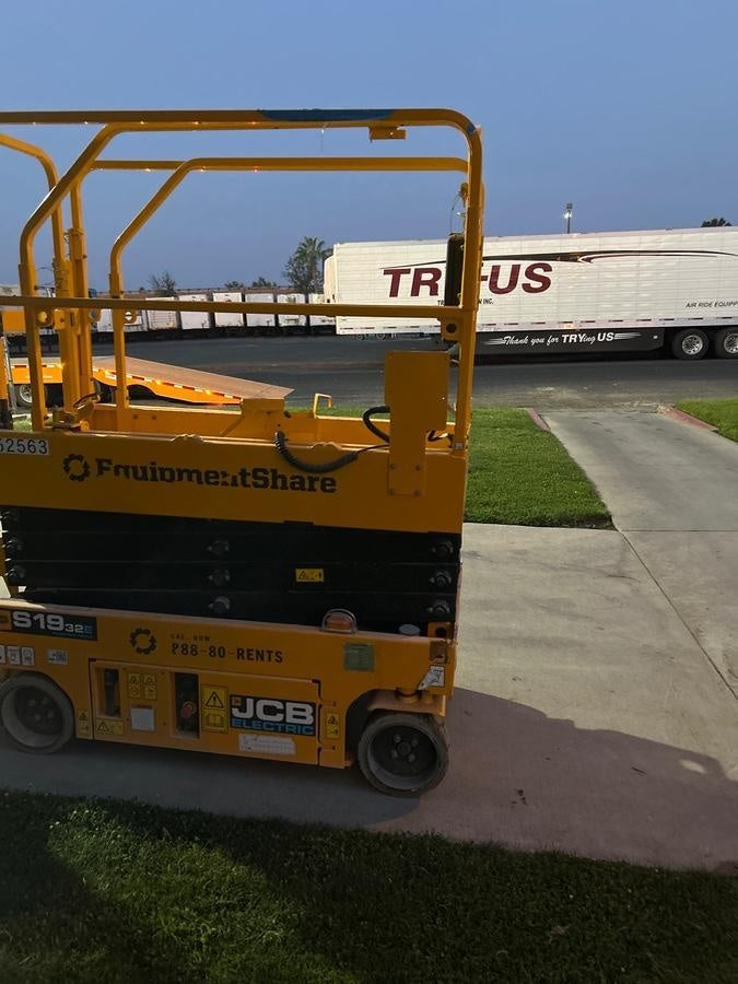 2024 JCB S1932E