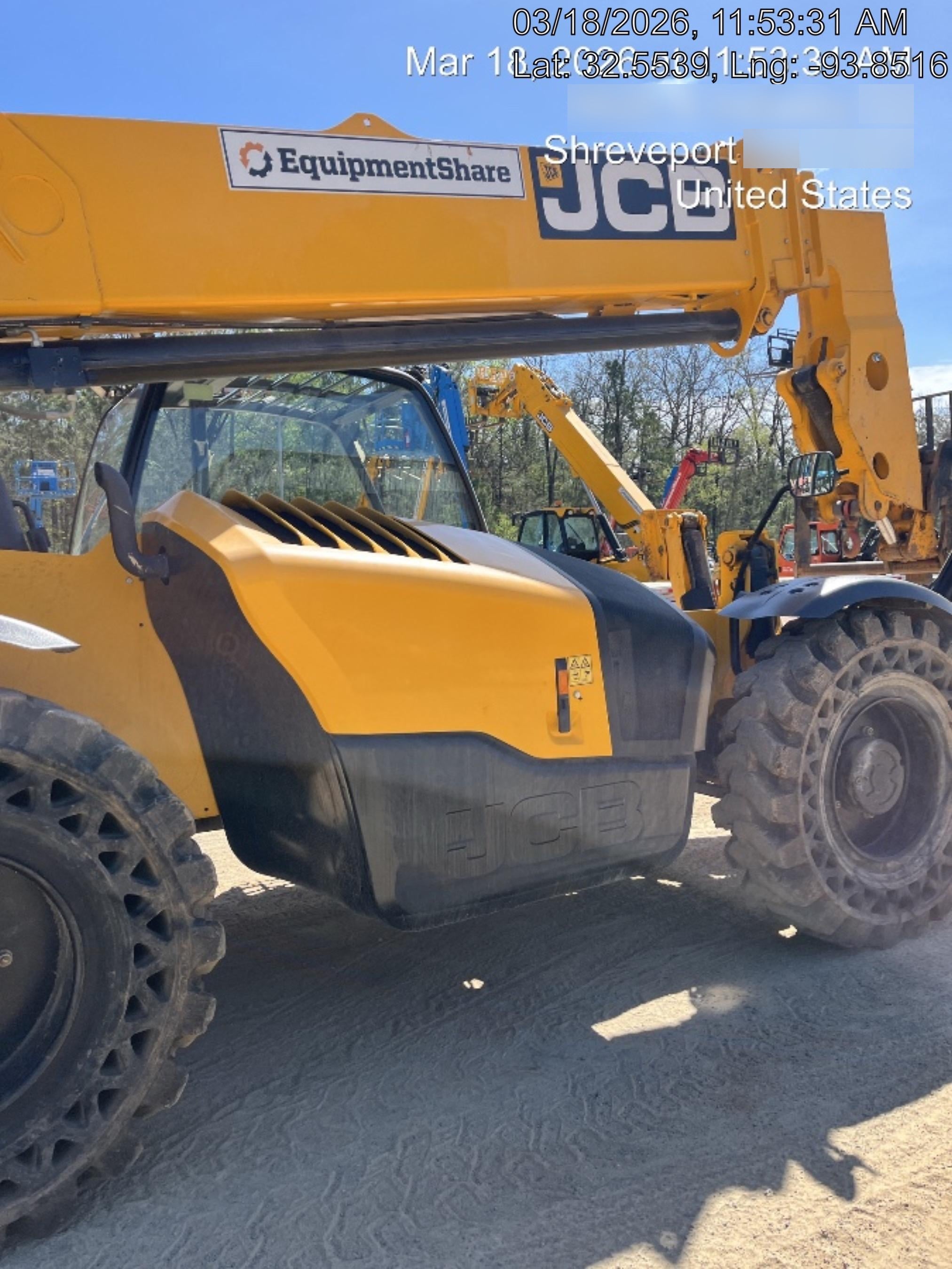 2019 JCB 512-56 Canopy, 109 HP, Solid Tires, STD Worklight, Beacon, Aux Hydraulics, Lifting Eye, Back up Alarm w/66" Carriage/60" Forks