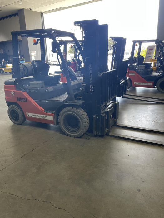 2022 TOYOTA 8FGU25 LP w/ Scale