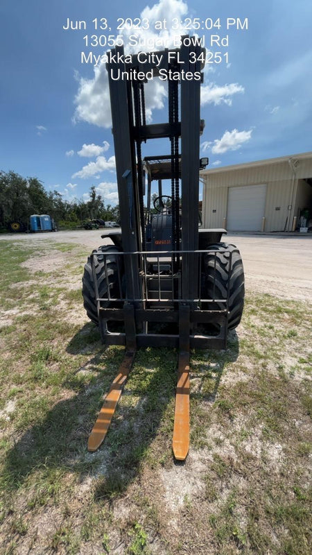 2023 CASE 588H