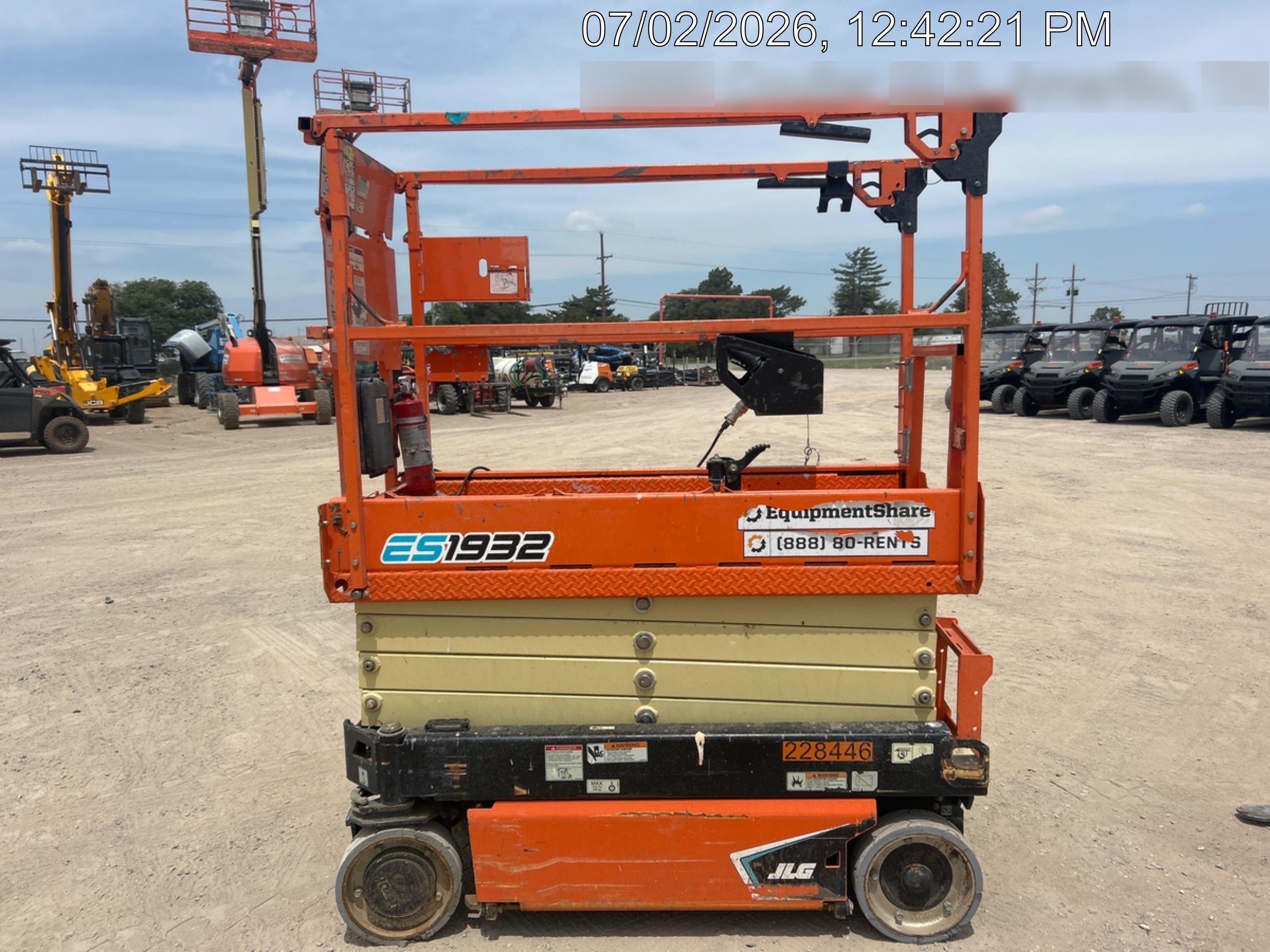 2022 JLG ES1932