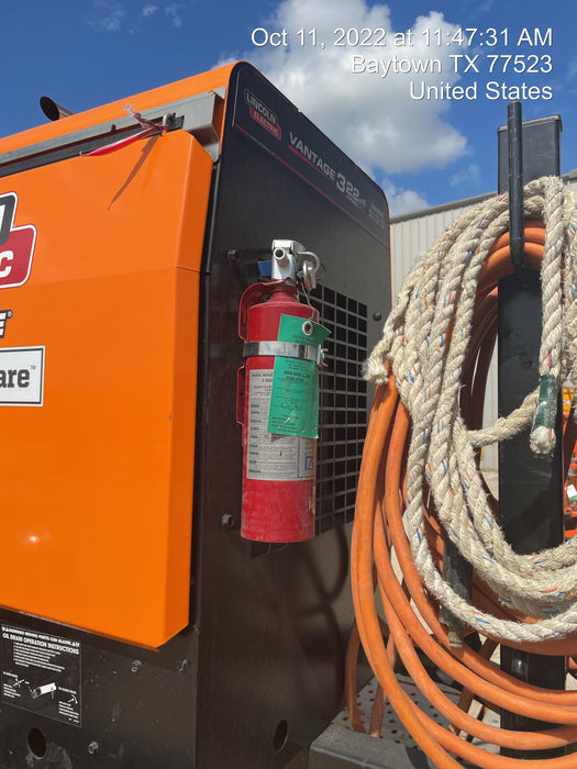 2021 Lincoln Electric Vantage 322 Vantage 322 Ready Pak 3 w/ Decals, ORANGE (includes trailer, cable rack, fender light kit) NO Telematics