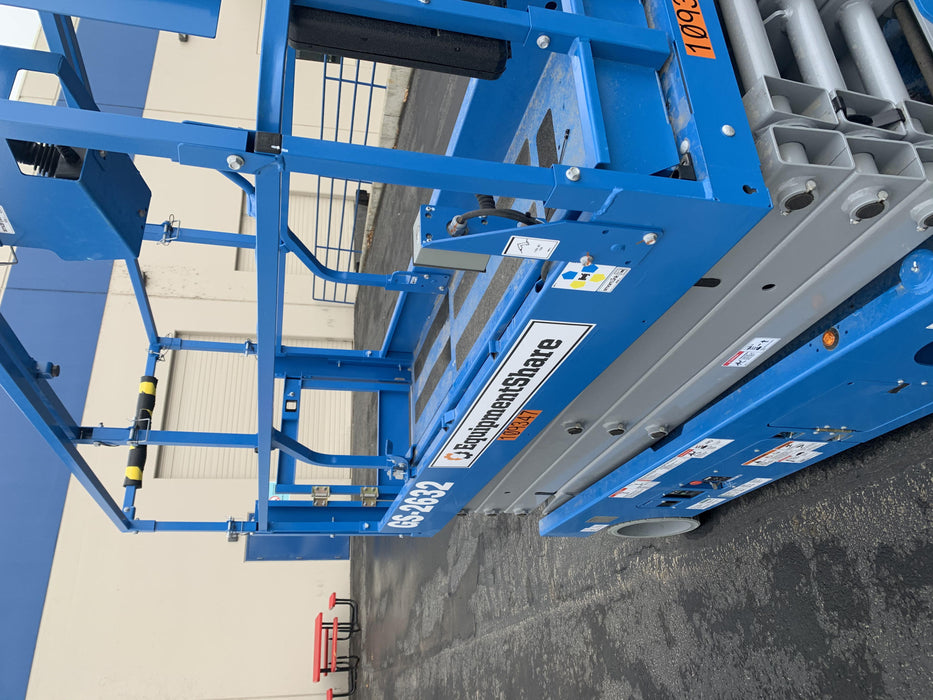 2020 Genie GS-2632 Solid NM Tires, Folding Rails with Half-Height Swing Gate, Beacon, 800W Invertor